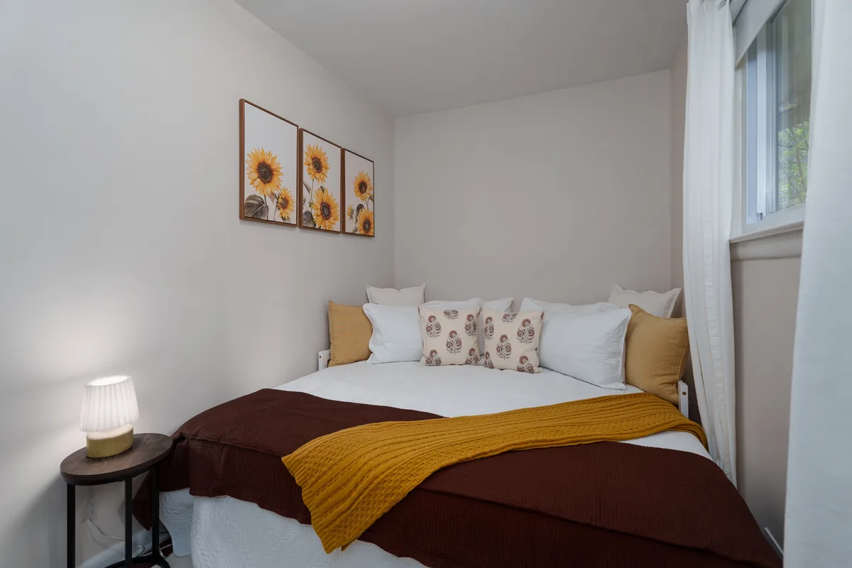 Second king bedroom with premium linens, Princeton vacation rental